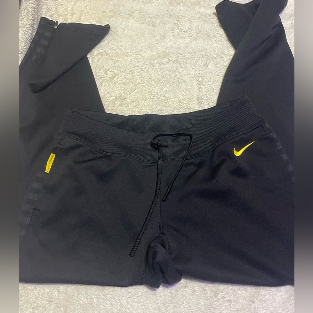 Nike Black Pants with Gold Logo Unisex - Picture 4 of 7